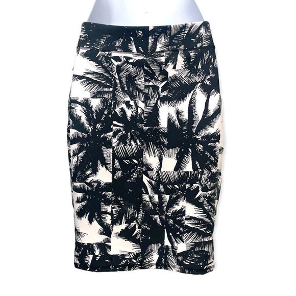 Fabletics Kate Hudson Cora Malibu Print Skirt Size XSmall - Picture 4 of 6